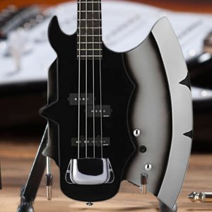 KISS Gene Simmons Signature AXE Bass © Axe Heaven