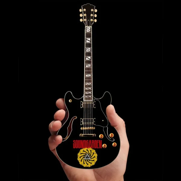 Guitarra en miniatura Chris Cornell - Axe Heaven